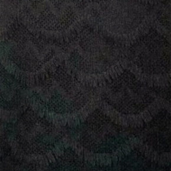 Ann Taylor Black Top Eyelash Fringe Lace Scalloped Crochet Tiered Sleeveless - Picture 3 of 8